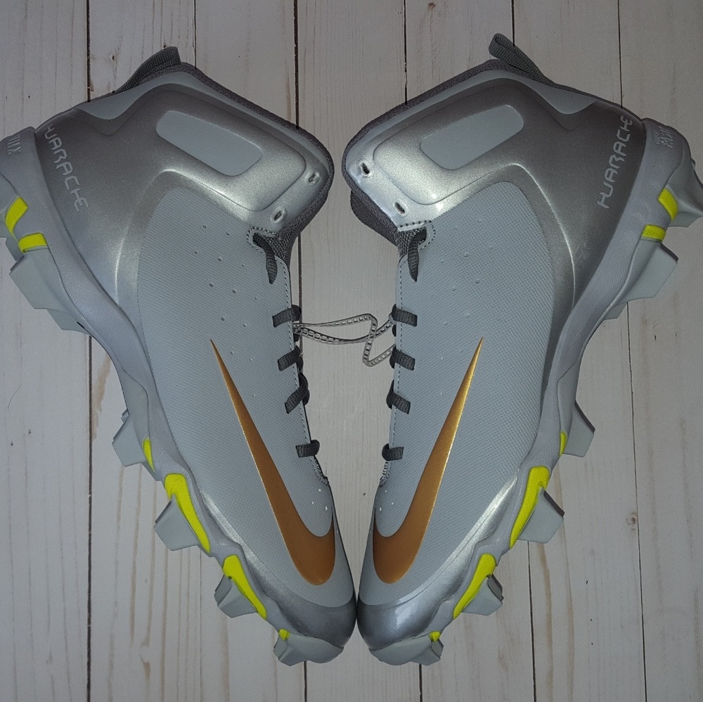 Nike Men's Alpha Huarache Mid Baseball Cleats